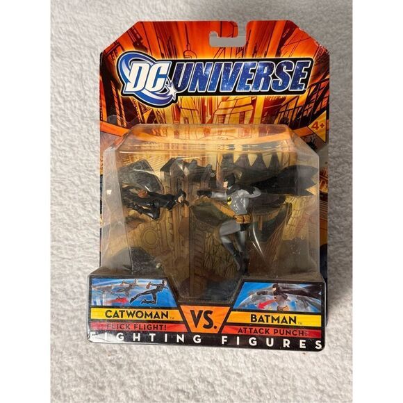 DC Universe Catwoman VS. Batman Fighting Figures - Picture 1 of 7